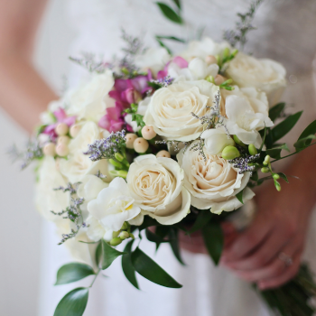 bouquet roses blanches